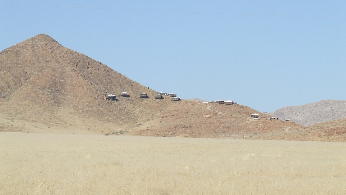 Namibia: 'Moon Mountain Lodge' near the C19
