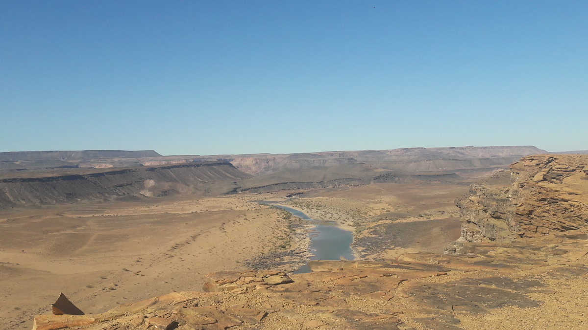 Namibia: On the way into the Fish River Canyon
