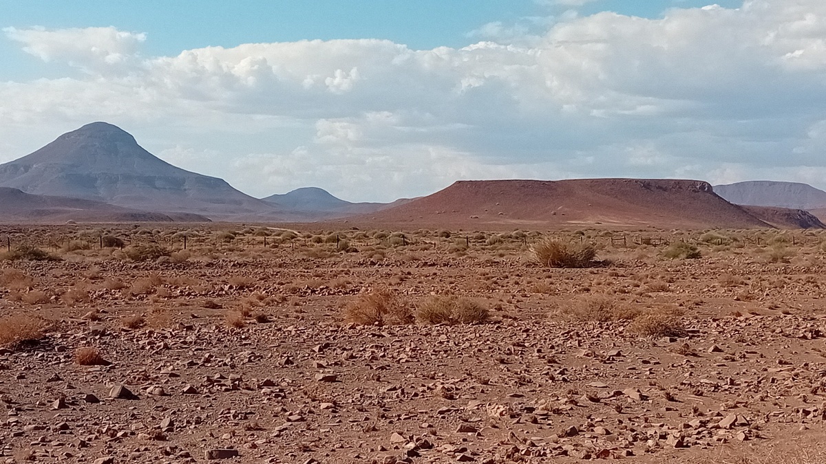 Namibia: Skeleton Coast – on the C39 towards Springbokwasser