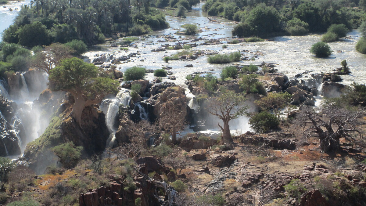 Namibia: Epupa Wasserfälle an der angolanischen Grenze