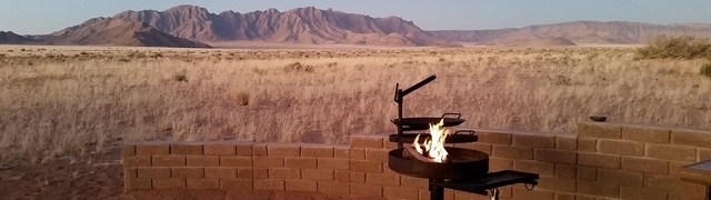 Namibia: Mountain range near the 'Desert Camp'